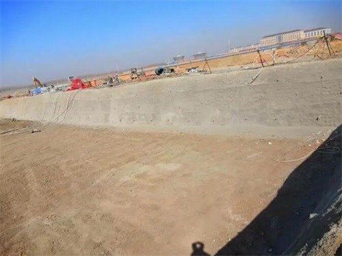 满洲里高铁桩基础建设