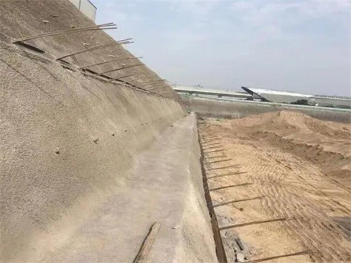 满洲里河道边坡加固